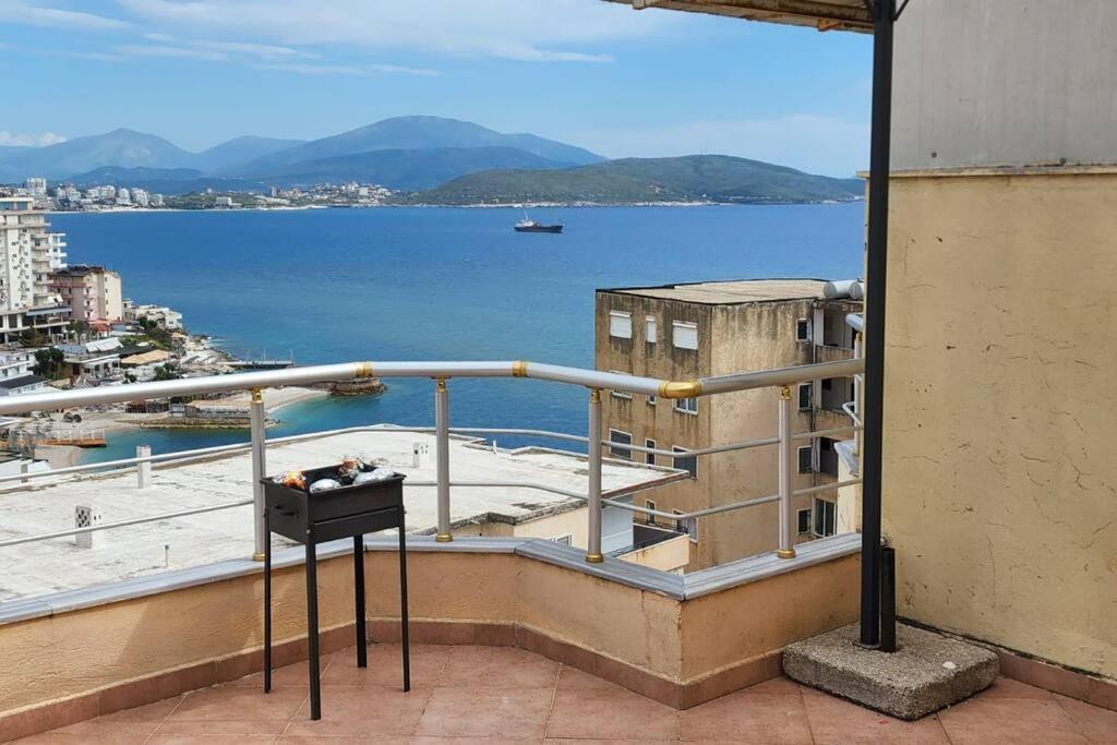 Glen'S Rooftop Sarandë Buitenkant foto