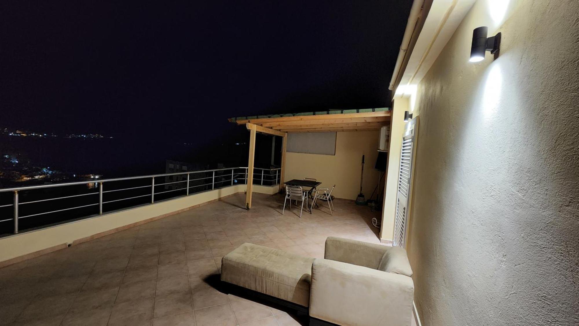 Glen'S Rooftop Sarandë Buitenkant foto