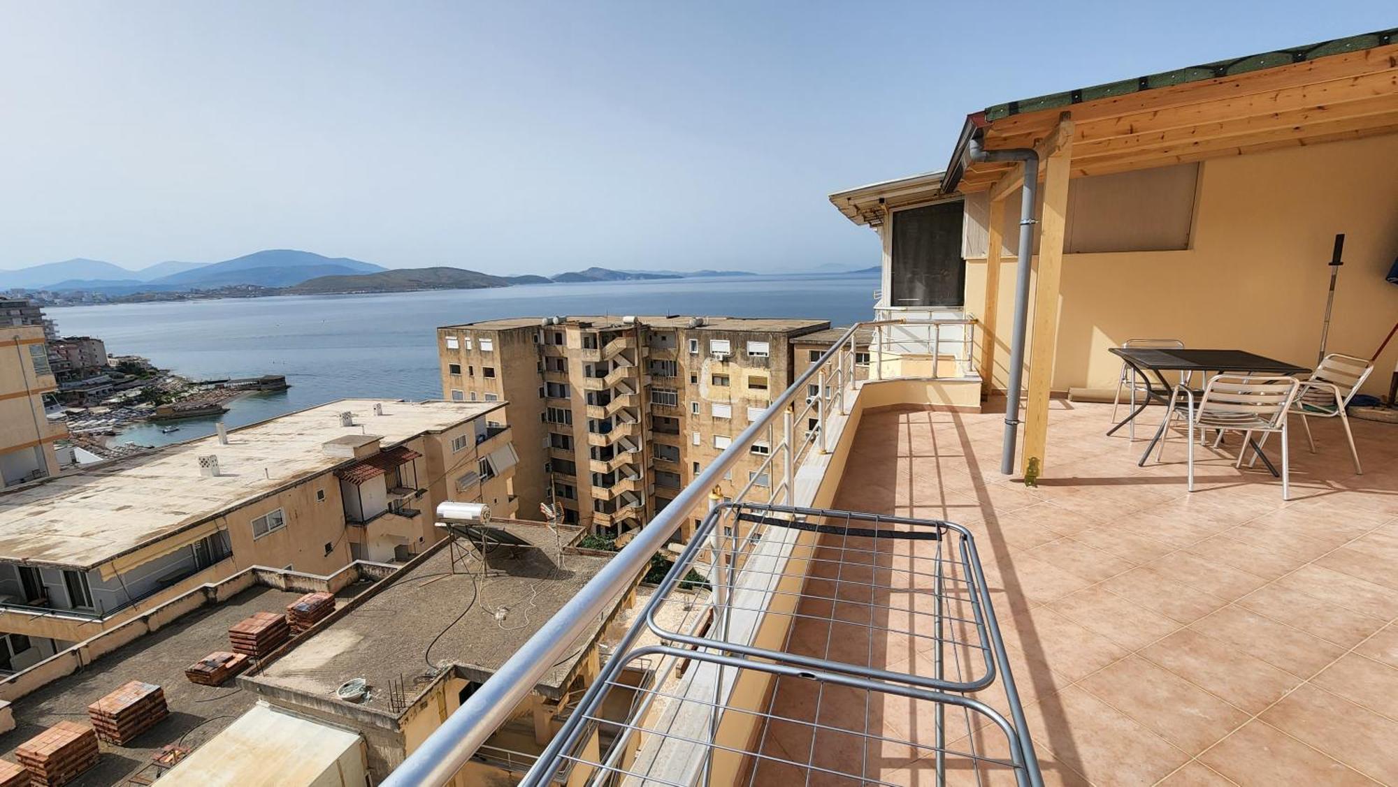 Glen'S Rooftop Sarandë Buitenkant foto